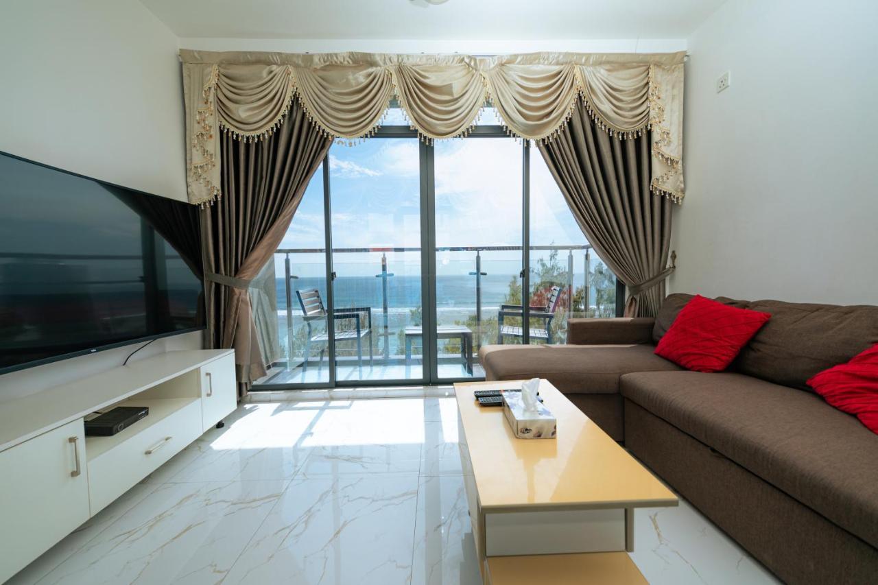 White Beach Holiday At Hulhumale' Exterior photo