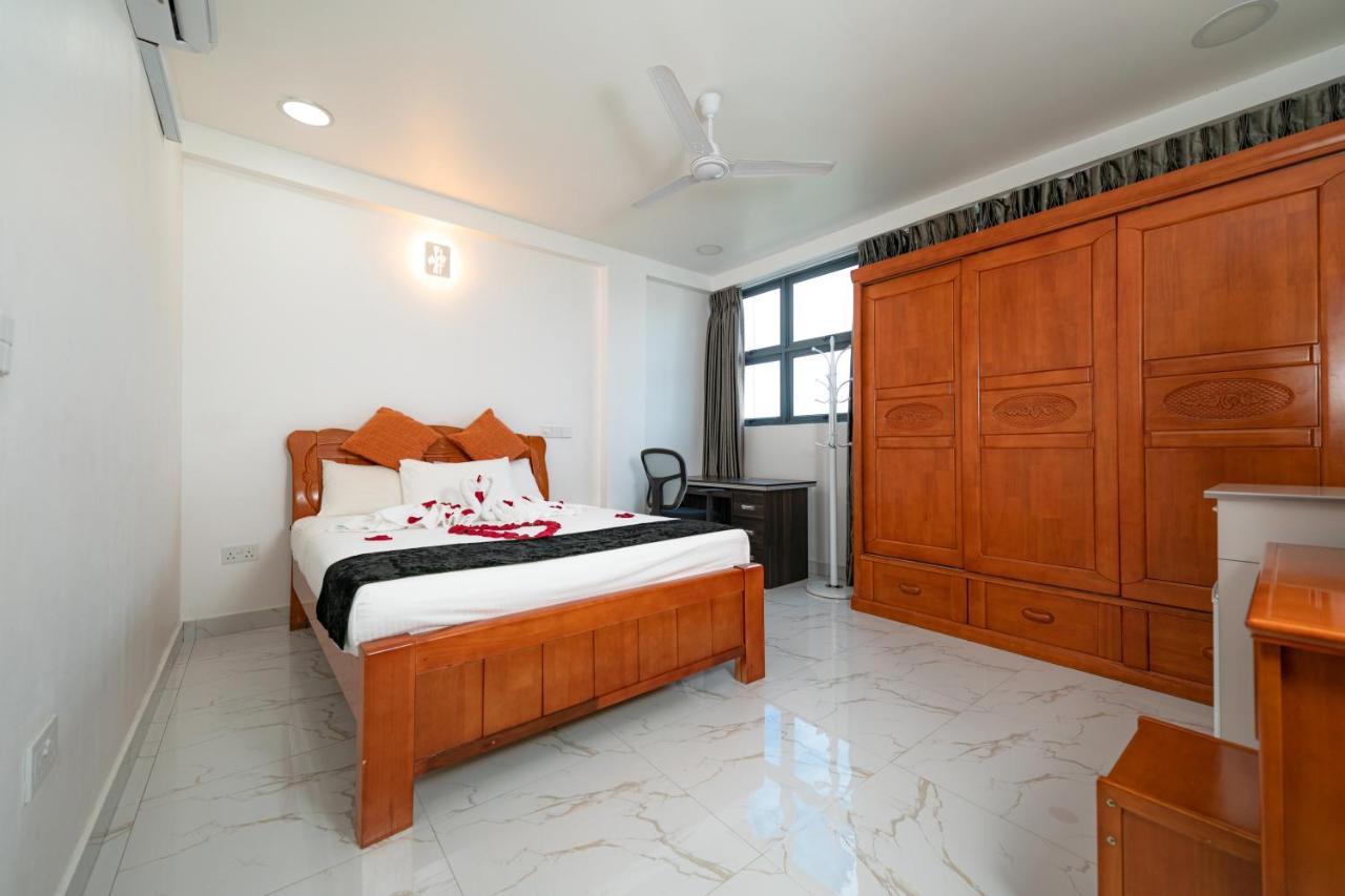 White Beach Holiday At Hulhumale' Exterior photo